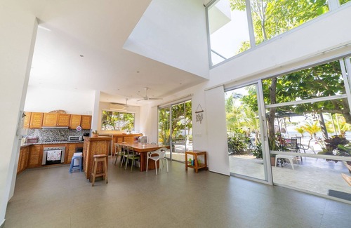 Tolu Villa | Tol002 - Beachfront villa with a pool in Tolú, Sucre