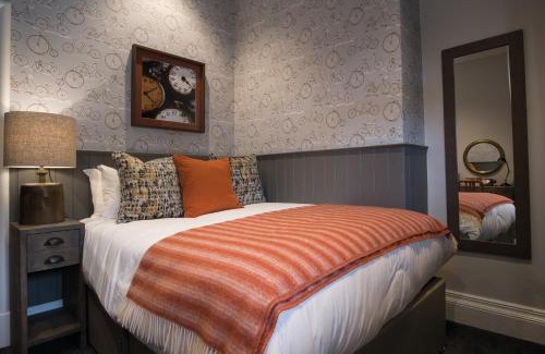 Lancaster Hotel | Toll House Inn