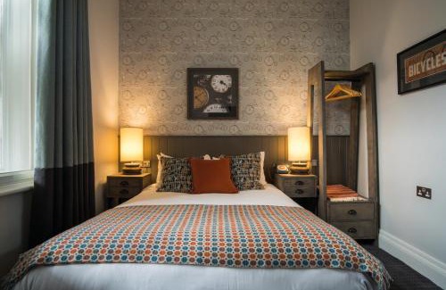 Lancaster Hotel | Toll House Inn