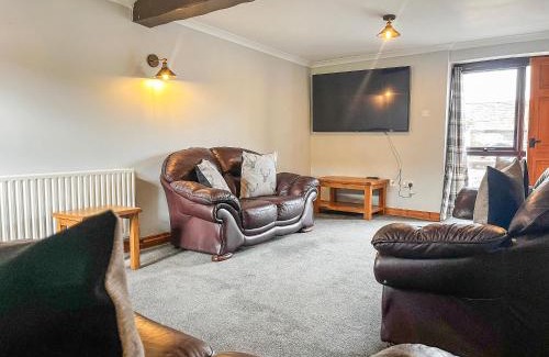 Over Haddon House | Tom Wragg Suite - Uk40248