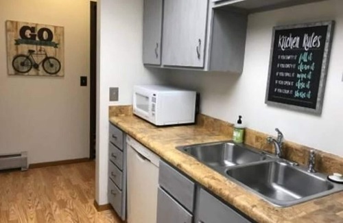 Sioux Falls Apartment | Tomar Park Apt 2 - KP101APT2