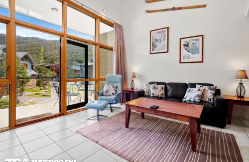 Thredbo Ski Chalet | Tomarlin Views 2