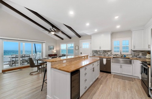 Bonita Springs House | Tommy Bahama House | 3-Bedroom Beachfront Retreat