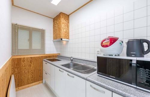 Tongyeong House | Tongyeong Saryangdo Don Quixote Pension