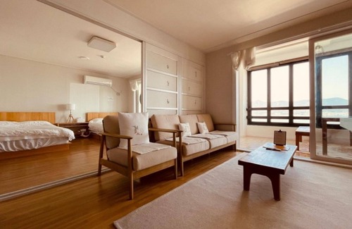 Tongyeong House | Tongyeong Wooribada Pension