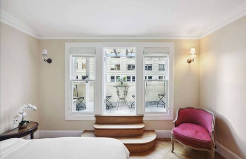 Downtown San Francisco Cabin | Tony Bennett Suite, Charming Private Suite with balcony in lovely San Francisco