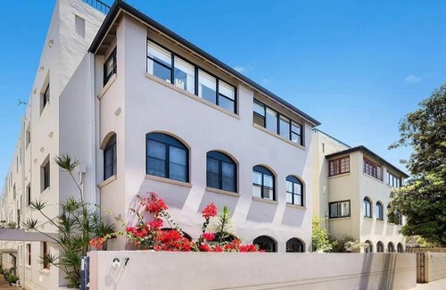Bondi Beach Apartment | Top Beach Unit