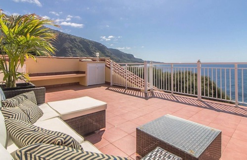 Los Realejos Villa | Top Coastal House with amazing Seaviews