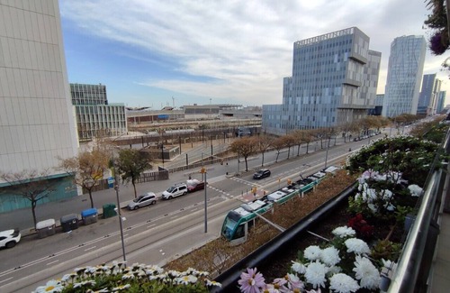 Sant Adria de Besos Condo | Top comfort - Beach 3-bedroom apartment in Barcelona minutes from the beach!