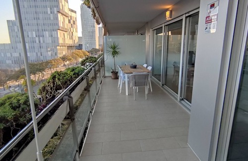 Sant Adria de Besos Condo | Top comfort - Beach 3-bedroom apartment in Barcelona minutes from the beach!
