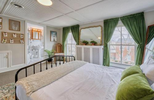 Capitol Hill Apartment | Top-Floor 1BR in Historic Capitol Hill