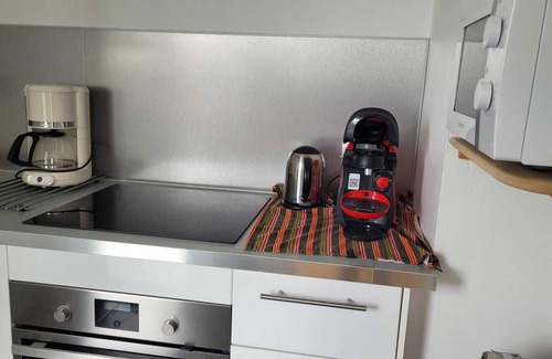 Pornic Apartment | Top floor 2-room apartment with side sea view and terrace/300 m Beach