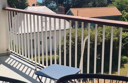 Pornic Apartment | Top floor 2-room apartment with side sea view and terrace/300 m Beach