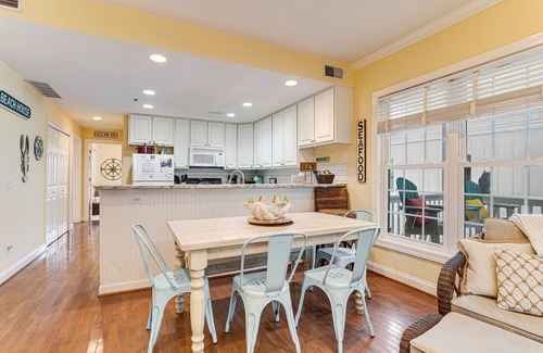 Edisto Island House | Top-floor 3rd-row condo with balcony, AC, outdoor pool & beach access