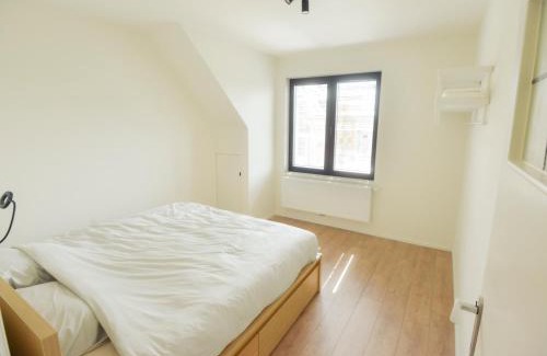 Rijsenbergwijk Apartment | Top floor apartment at Saint Peters Station