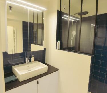 Rijsenbergwijk Apartment | Top floor apartment at Saint Peters Station