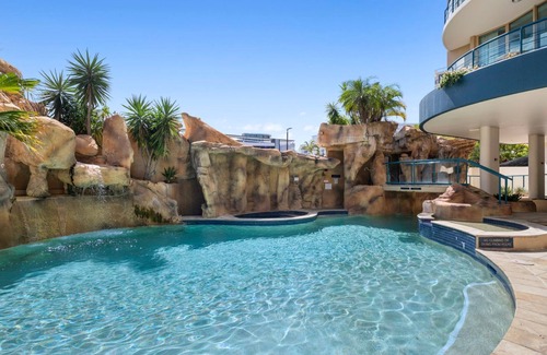 Mooloolaba Apartment | Top Floor Beachside Apartment in the Heart of Mooloolaba!