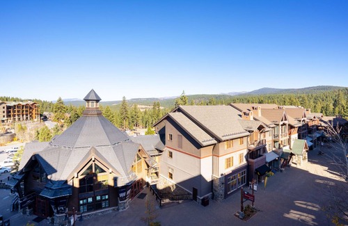 Truckee Condo | Top Floor Condo in Northstar Village