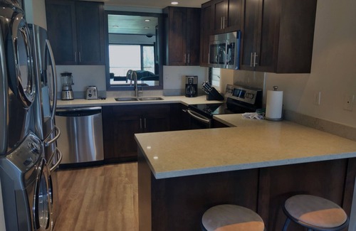 Princeville Condo | Top-floor condo with amazing ocean/Bali Hai view, lanai, AC, 2 pools & tennis