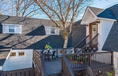 Wildwood Cottage | Top Floor Enchanting Cottage | Historical Charm | Chattanooga-NW Georgia | Lookout Mountain | Hiking