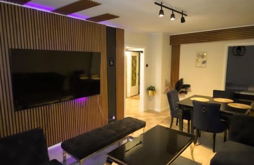 Gamle Oslo Apartment | Top floor Helsfyr city central apartment