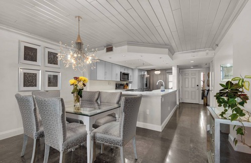 Holiday Isle Condo | Top Floor Inlet Reef GEM! Chic 2/2 sleeps 4!