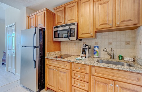 Ortona Park Hotel | Top-floor oceanfront gem with gym & high-speed WiFi