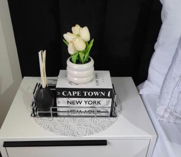 Randpark Ridge Apartment | Top-Floor Open En-Suite Studio