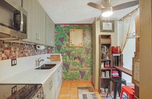 Point Loma Heights Condo | Top Floor, Resort Amenities, Rain Shower