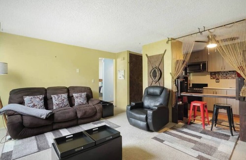 Point Loma Heights Condo | Top Floor, Resort Amenities, Rain Shower