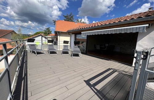 Mazamet House | Top floor townhouse with hot tub