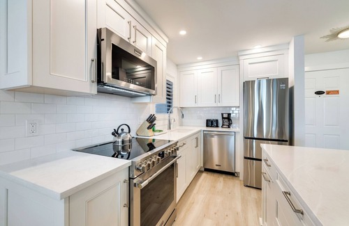 Sanibel Condo | Top floor two-bedroom corner perfect for spectacular beach views.