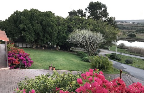 Still Bay Apartment | Top floor Waterryk Guest Farm