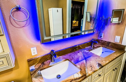 Fort Walton Beach House | Top G Pad W/Cinema Room In Fort Walton Beach Close to Beach Base and Shops