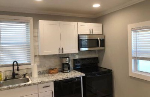 Brigantine House | TOP LOCATION IN BRIGANTINE! SPACIOUS HOME> NEAR BEACH, CASINOS>LOW PET FEE!