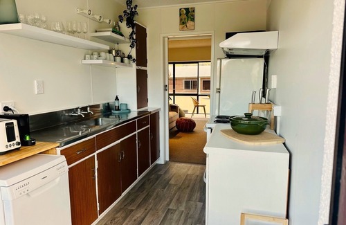 Mount Maunganui Apartment | Top location! Self-check-in studio apartment 2 dble beds & sofa bed by the Mount