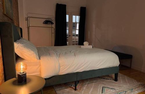 Old Montreal Apartment | Top Location - The 777 Old Port Gem