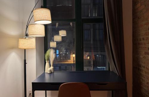 Old Montreal Apartment | Top Location - The 777 Old Port Gem