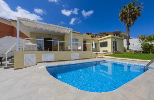 Tabaiba House | Top Luxury Villa to the Ocean