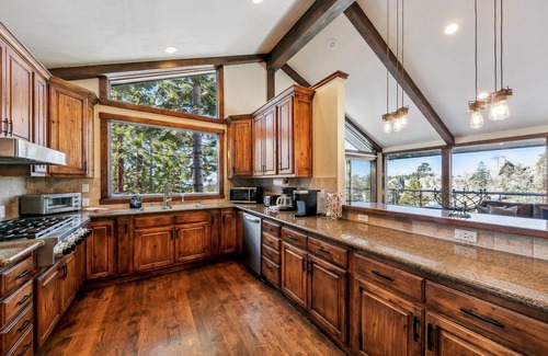 Tahoe Village House | Top of Kingsbury View Home 7BR,4BA,Spa, 5 To Ski