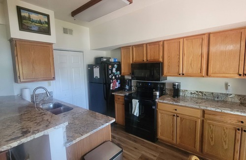 Nellysford Condo | Top of Mountain 2 BR Condo, Short Walk to scenic overlooks of the Mtns. in Fall
