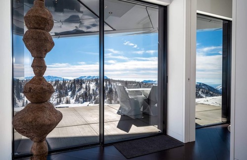 Eden House | Top of the World Chalet | On the Slopes of Powder Mountain