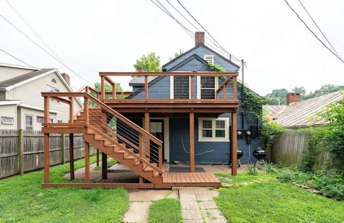 Chillicothe House | Top Rated - Parking Free - PRIME Location - CLEAN