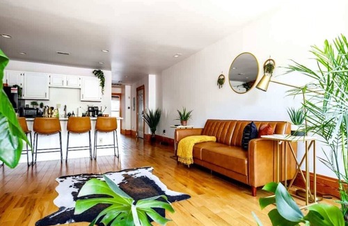 Italian Village Apartment | Top Rated - PRIME Location - CLEAN - Free Parking