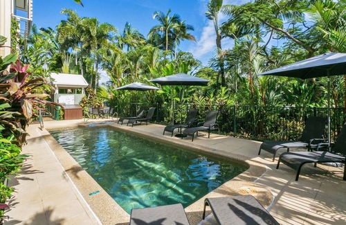 Port Douglas Apartment | Top Spot on Macrossan, Port Douglas 100m to Beach
