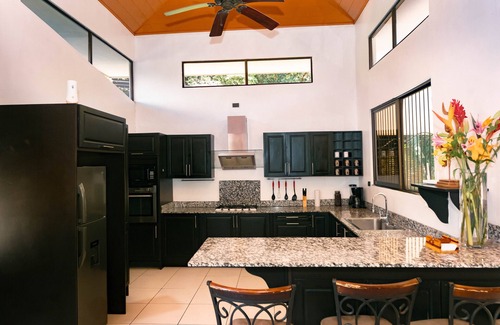 El Cerro House | Top spot with daily wildlife visit & nature Views
