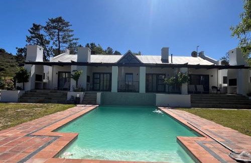 Cape Winelands House | Topiary Wine Estate & Cottages