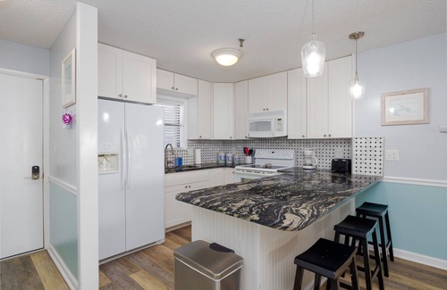 Sneads Ferry Condo | Topsail Tranquility – Oceanfront Comfort | Balcony Views