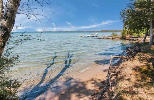 Rapid City Cottage | TORCH LAKE COTTAGE - ENJOY SUMMER ON BEAUTIFUL TORCH LAKE