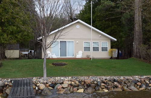 Rapid City Cabin | Torch Lake Lakefront Cottage With Large Boat Lift ~ Includes Kayaks!